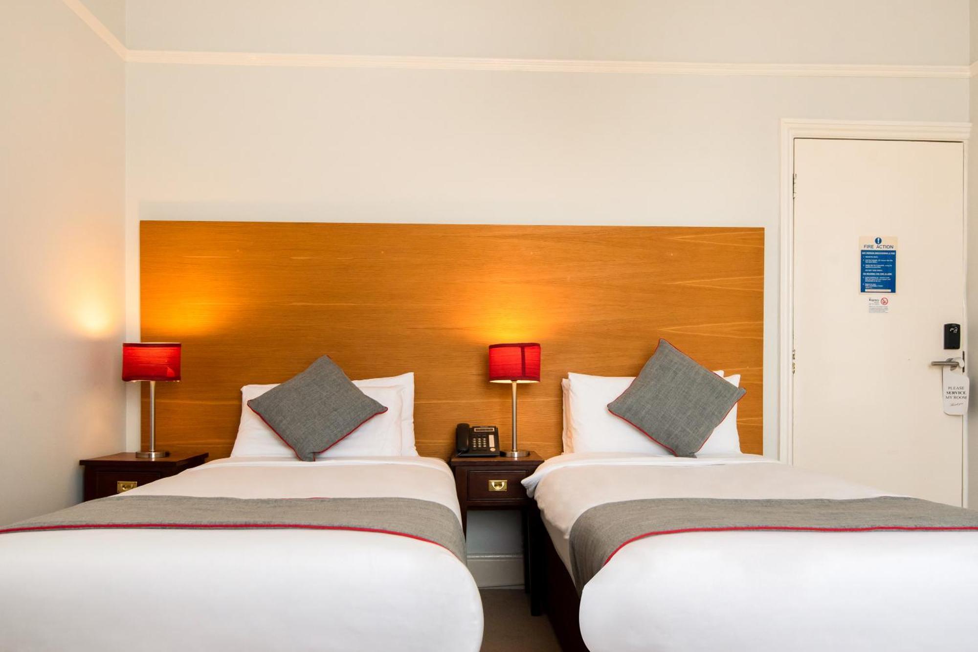 Hotel Dancenter Near Clifton Down Station