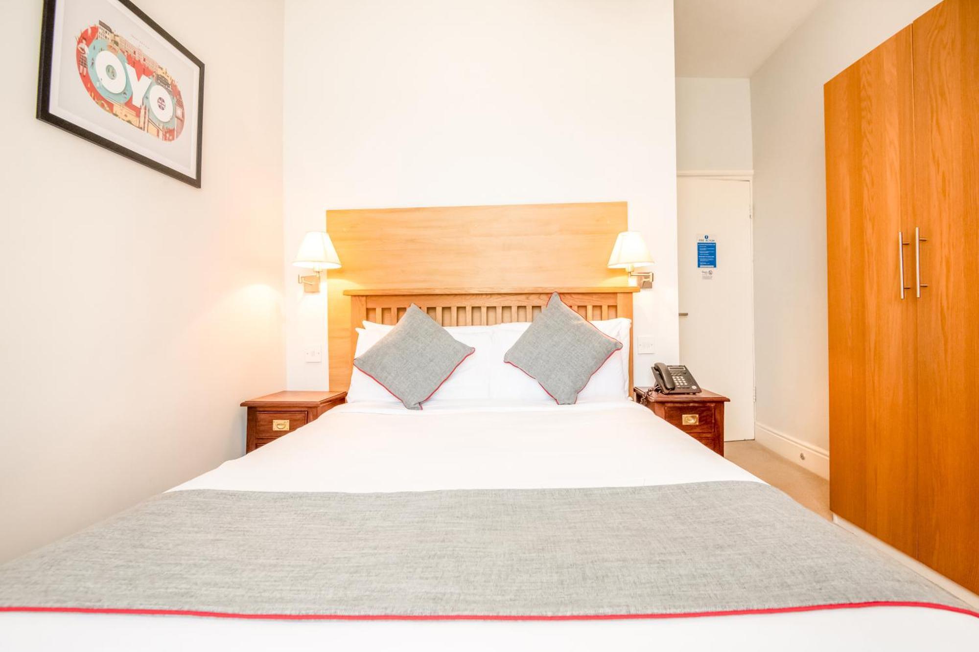 Dancenter Near Clifton Down Station Hotel 3*