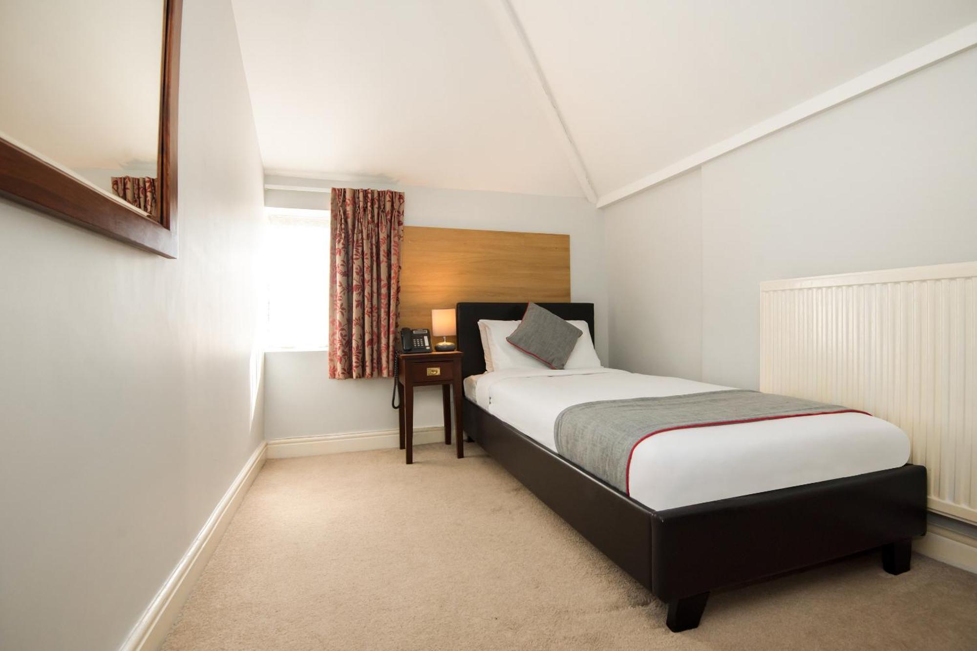 Dancenter Near Clifton Down Station 3* Bristol